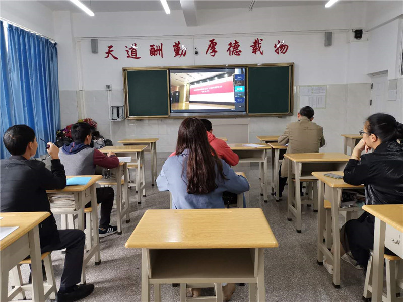 云南景谷一中教師代表2.jpg