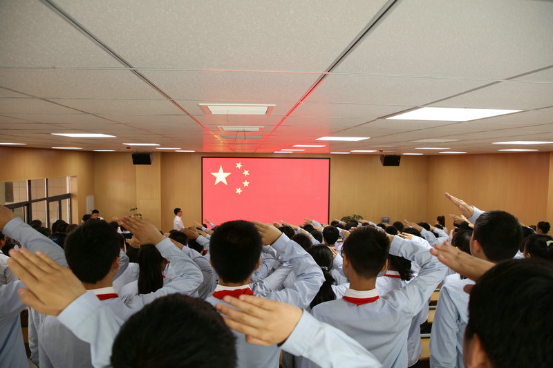 奏唱國歌2.JPG