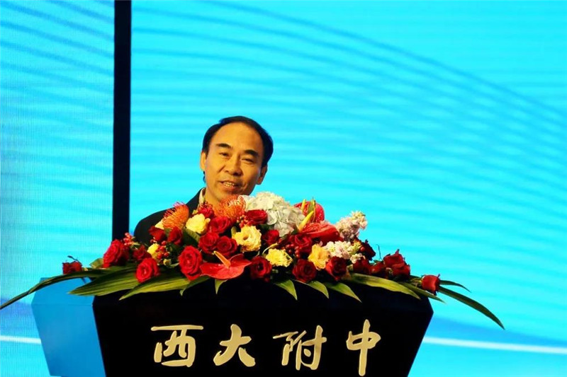 鄧睿.jpg