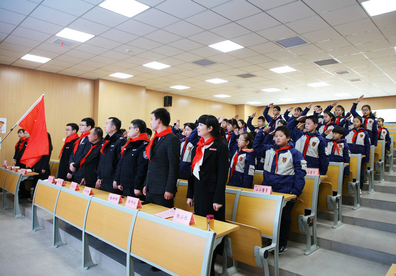 3.灃西新城第二學校少代會開幕出旗圖片.jpg