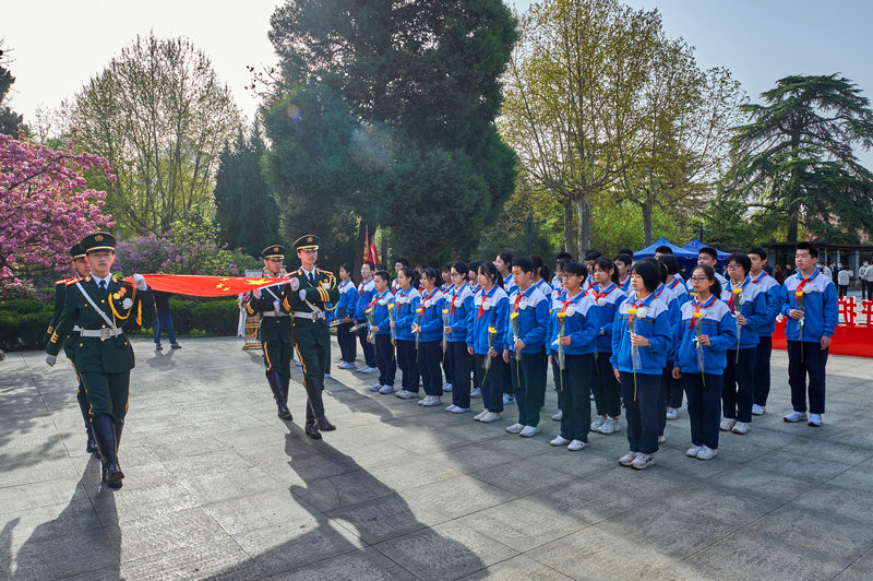 鮮花告訴我，你曾怎樣走過.jpg