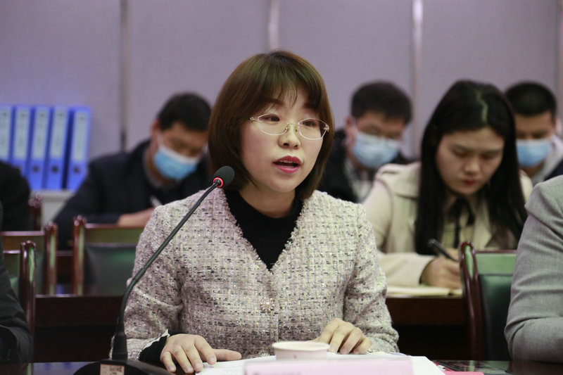 12雁塔二校朱琳主任發(fā)言.JPG