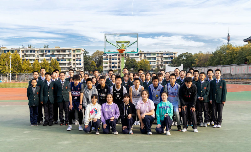 亞軍班級(jí)初二（4）班.jpg
