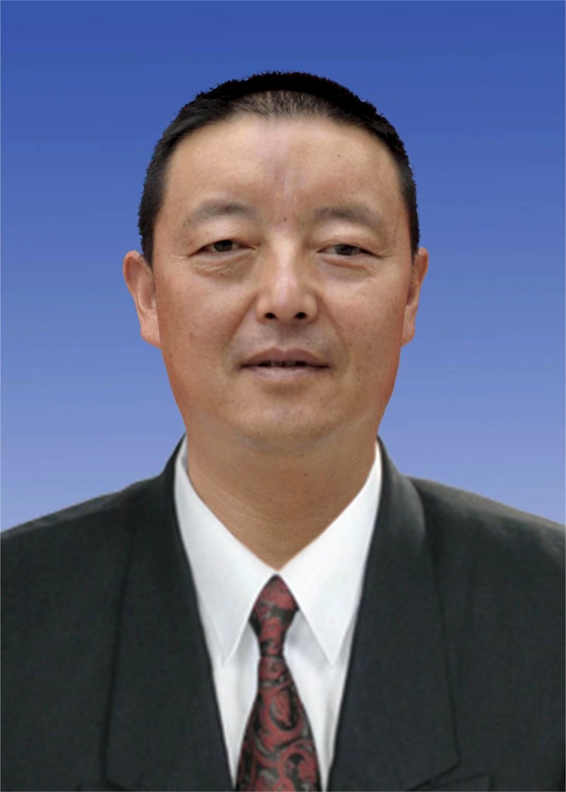 薛永星校長證件照.jpg