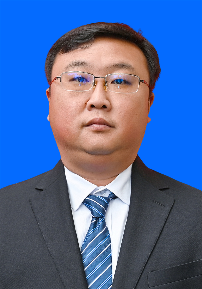 張秉剛校長證件照.png